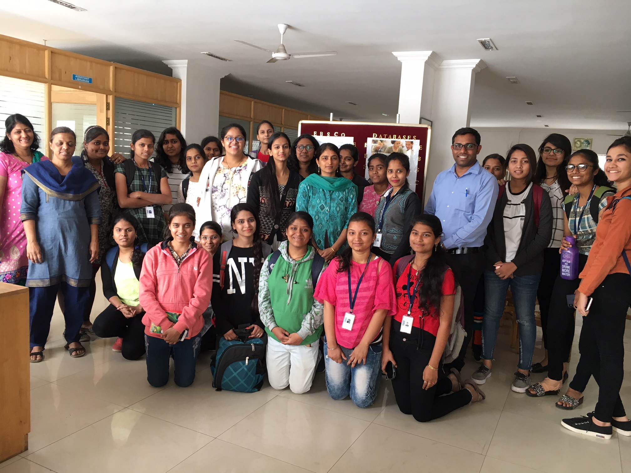 BBA students with the trainer in the library