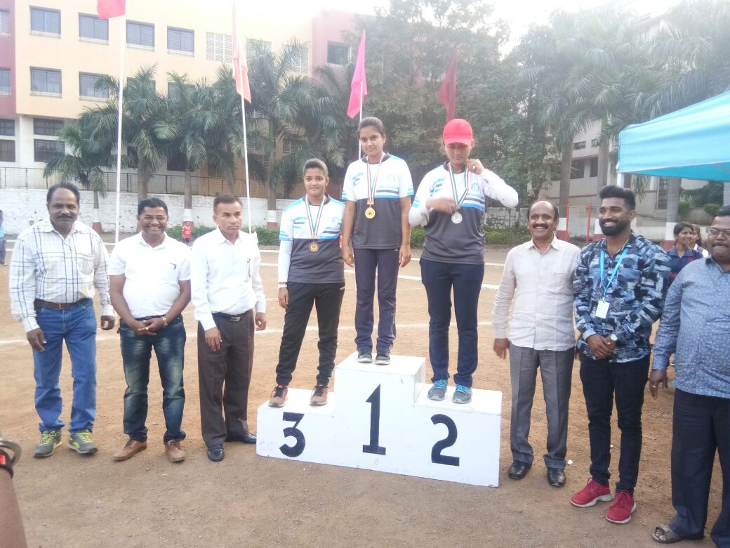 Muskan Bishnoi (FYBA) Gold Medal in Inter Zonal Archery competition 2017-18 held at Nashik
