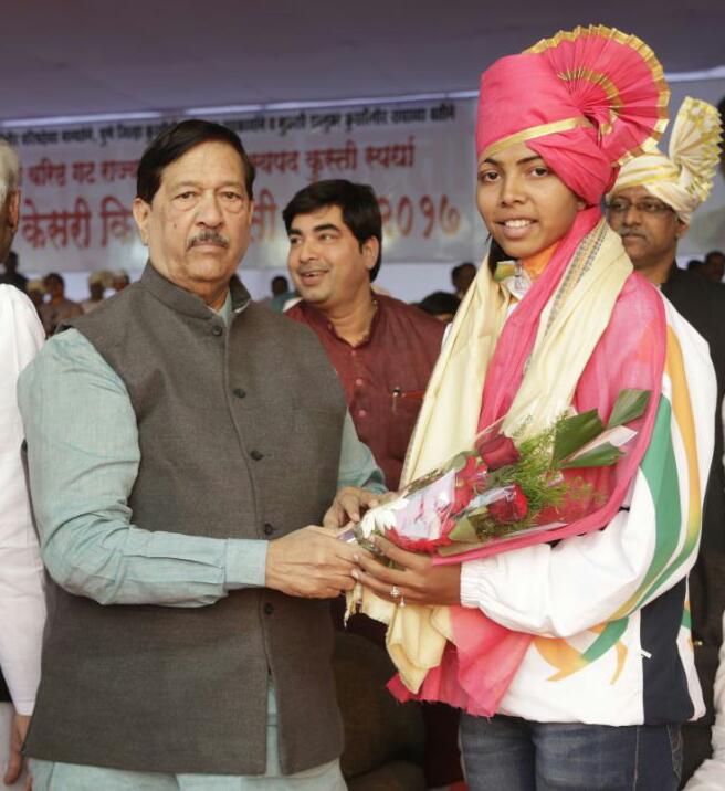 Sampada Buchade (FYBA) Prize Distribution Ceromony of Cross Country competition