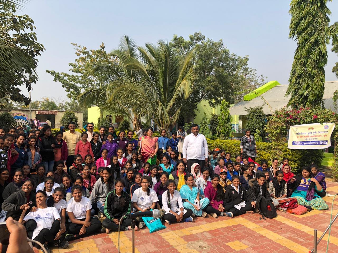 ZP member Rekha Bandal, ZP Speaker Mr. Kohakade, Sarpanch (Parodi) Mr. Temgire, Mr. Shivale and volunteers at the Camp
