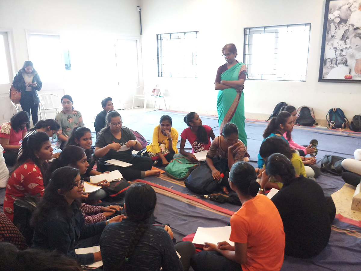 SIP - Day 4 - Mentee groups in action with their Mentor